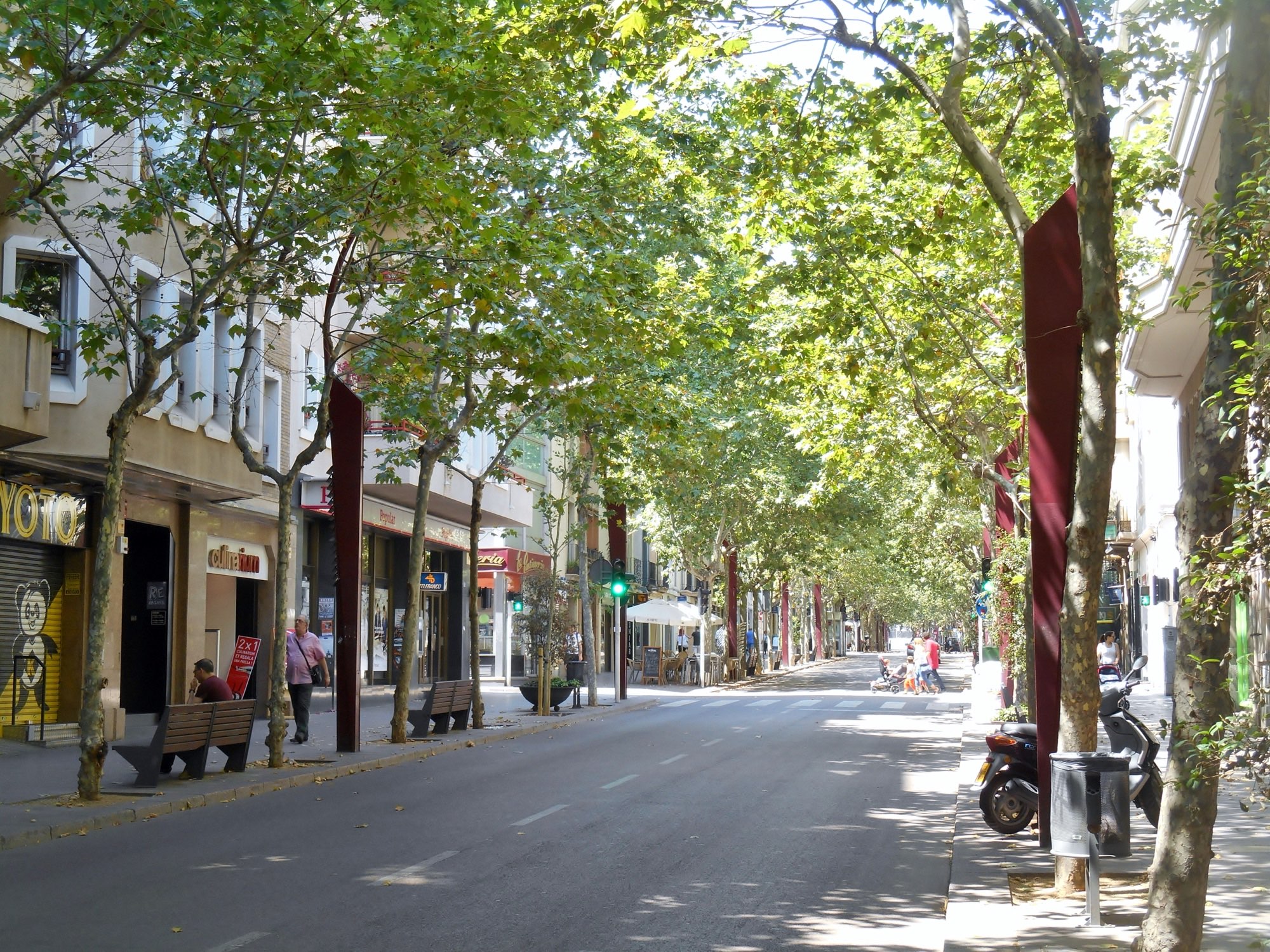El Centre: La Rambla de Sabadell, eje comercial del Centre
