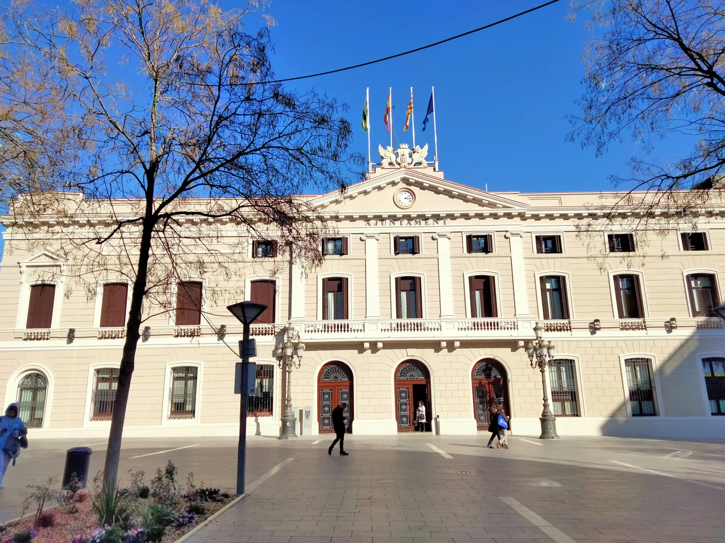 Fachada del Ajuntament de Sabadell en la plaça de Sant Roc